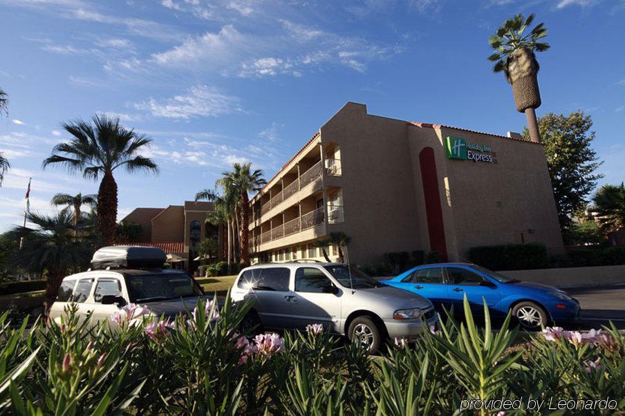 Holiday Inn Express Palm Desert By Ihg Экстерьер фото